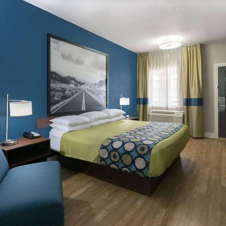 Super 8 By Wyndham San Antonio Near Fort Sam Houston Esterno foto